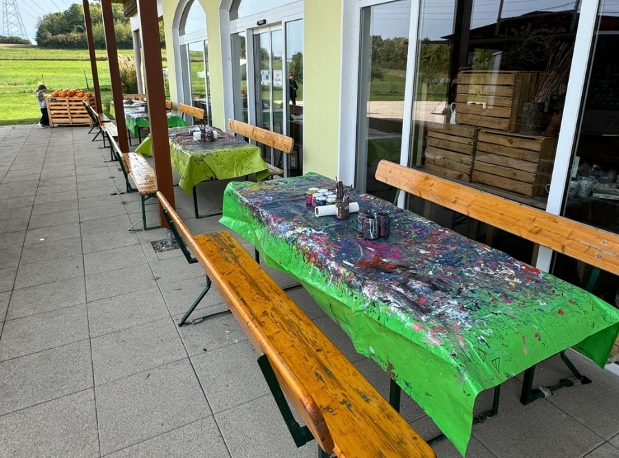 Maltische für die Kürbis Malaktion