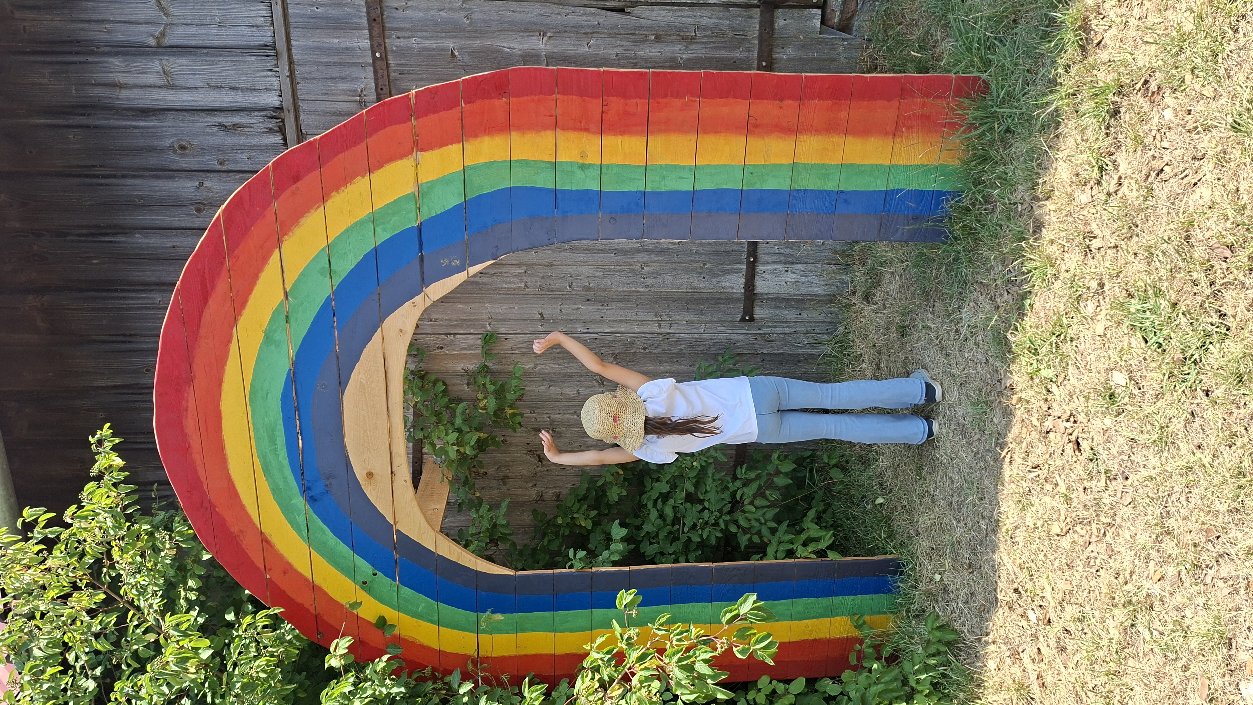 Buntes Abenteuer rund um den Hochstetterhof – der Farbenweg wartet!